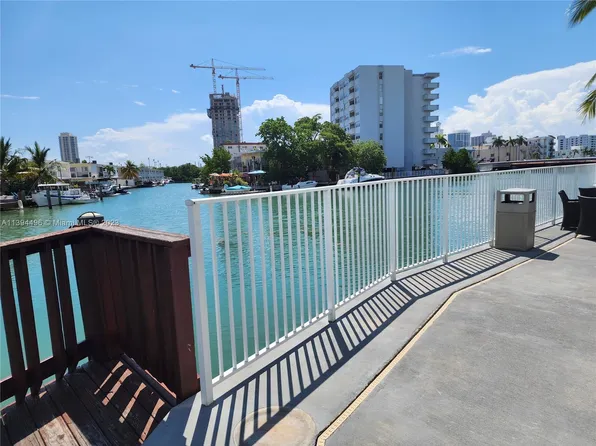 7133 Bay Dr APT 202, Miami Beach, FL 33141