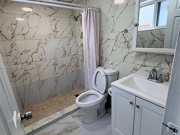 5th image of 1125 SE 9th Ave APT 2