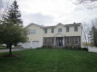 47 Maple Ave, Mendham, NJ 07945