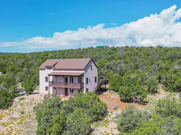 10 Estribor Ct, Edgewood, NM 87015