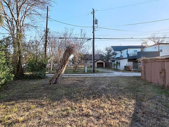 5th image of 809 E 45th 1/2 St
