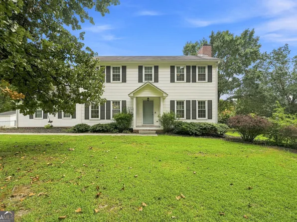 16 Wood Forest Dr SW, Cartersville, GA 30120