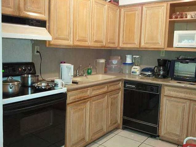 2nd image of 701 NE 139th St