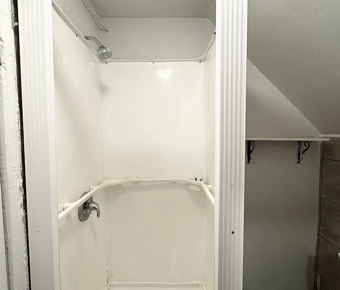 374 Campbell Ave #5A — Photo 12