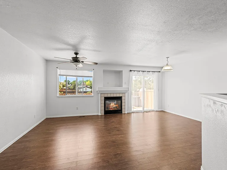 1159 S Waco St #C — Photo 3