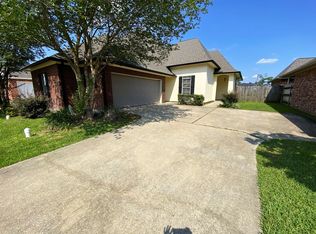 2131 La Cache Dr, Lake Charles, LA 70601