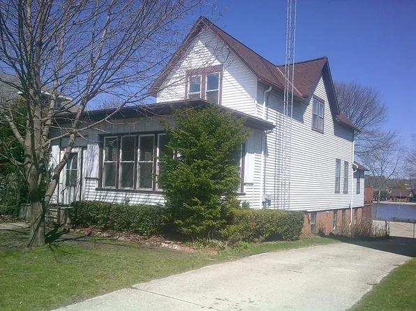 2309 Jefferson St, Two Rivers, WI 54241