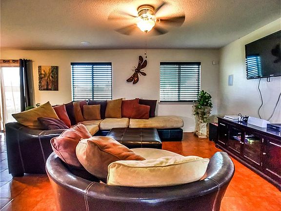 4th image of 444 Valle Tila Dr