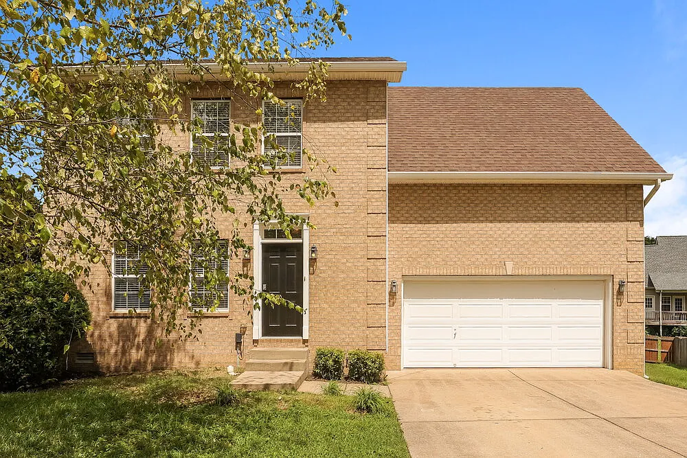 3 bed, 2.5 bath, 1530 sqft, $2,140 — Photo 1