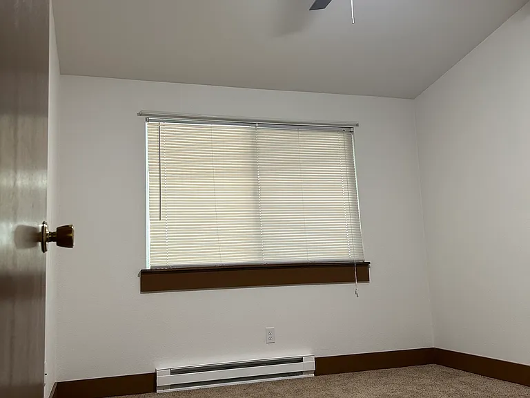 471 E Michelle Dr — Photo 46