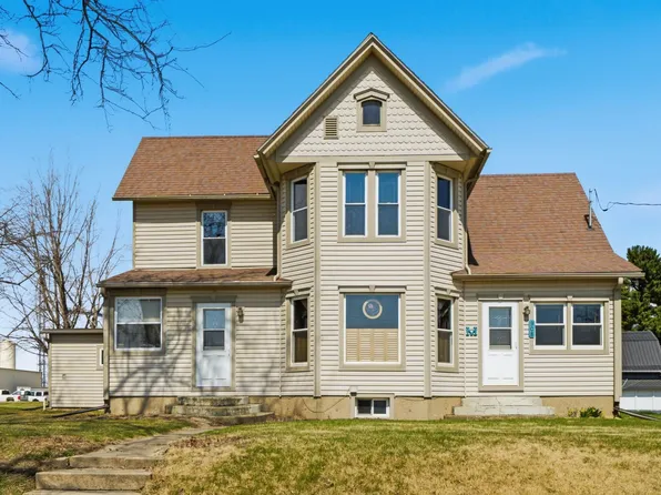 908 Switch St, Elgin, IA 52141