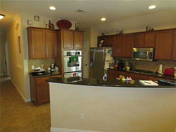 4th image of 2104 Mary Ella Dr