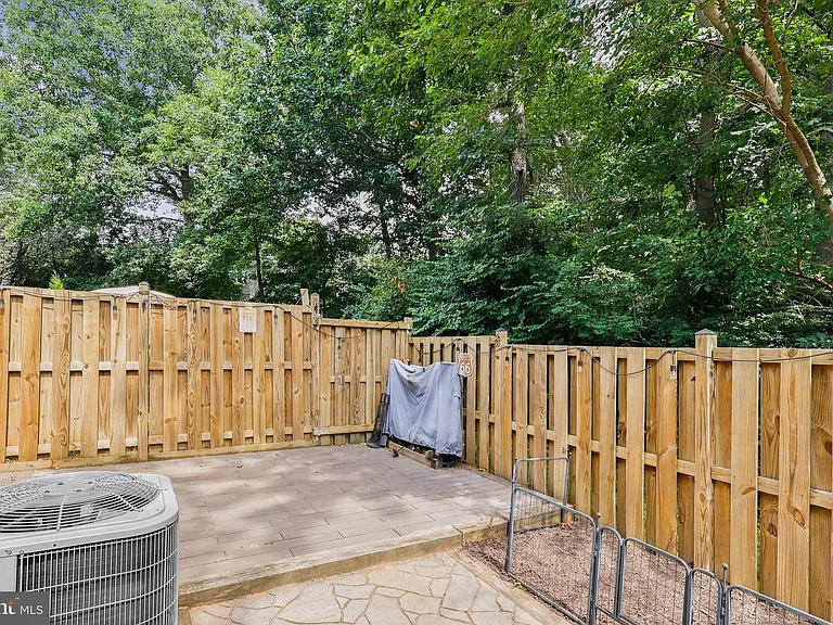2137 Whisper Way — Photo 27