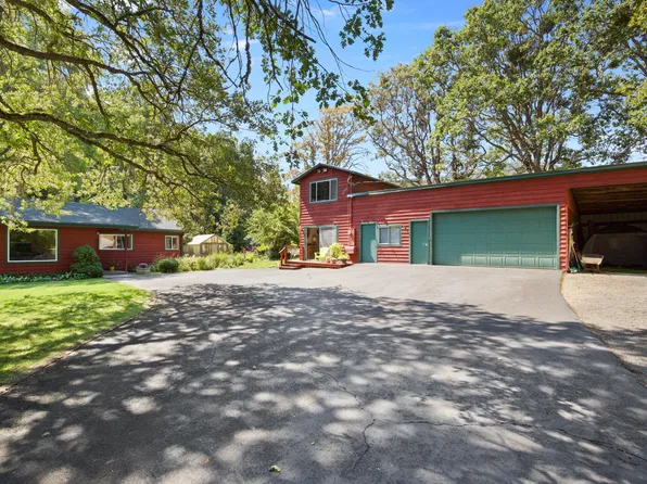 3808 Andrews Rd, Medford, OR 97501