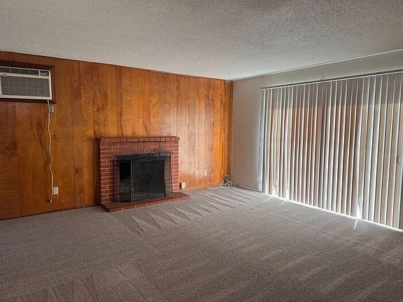 4th image of 1025 Charles St