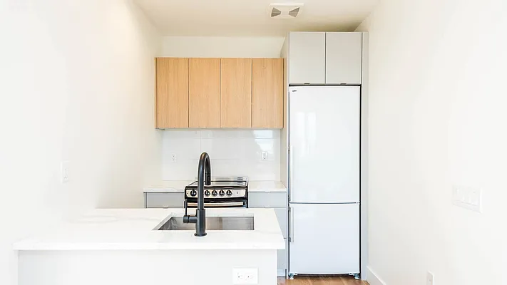 Rented by Nooklyn NYC LLC | media 27