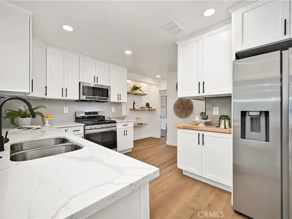 2935 Ladoga Ave, Long Beach, CA 90815