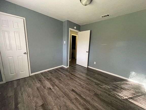 4th image of 945 Marlene Dr