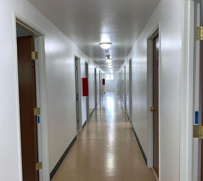1st image of 5252 S Packard Ave #32