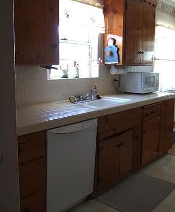 4th image of 16507 Purche Ave