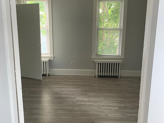 2nd image of 2825 Kutztown Rd APT 2