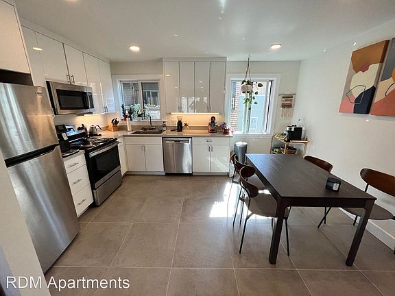 3rd image of 566 Vallejo St #11161202