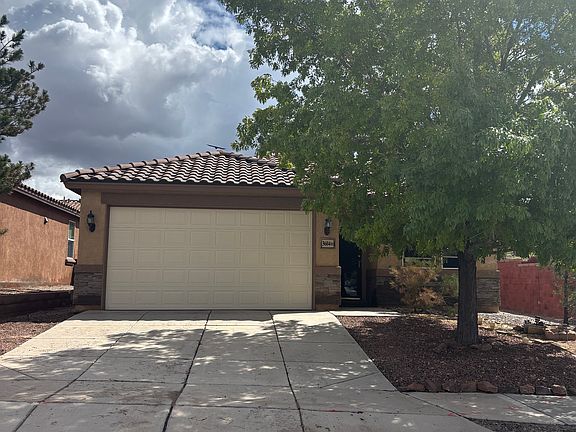 2nd image of 3604 Tierra Abierta Pl NE