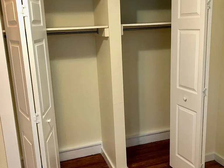 2528-30 Palmer Ave #2528 — Photo 6