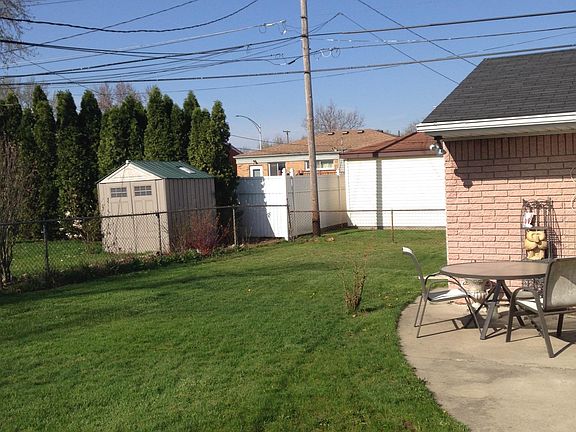 2nd image of 8205 Melvin Ave