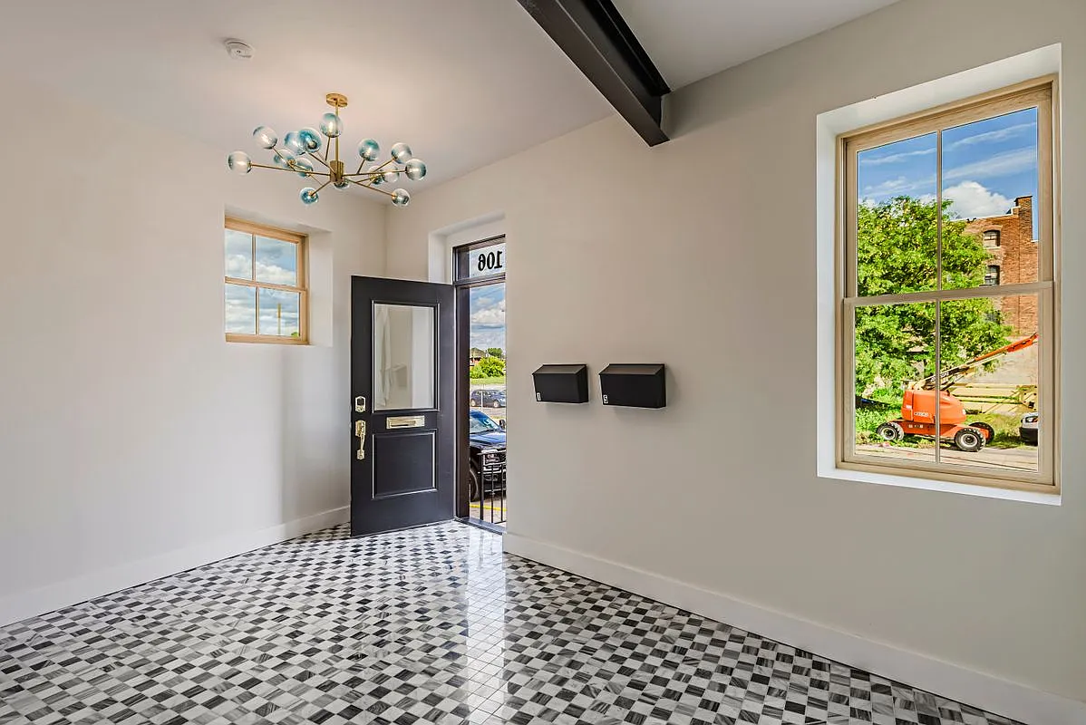 2 bed, 2.0 bath, 1350 sqft, $2,300 — Photo 4