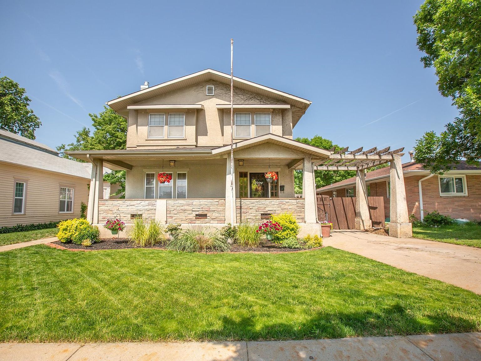 710 E 2nd St, Mccook, NE 69001 MLS 32661 Zillow