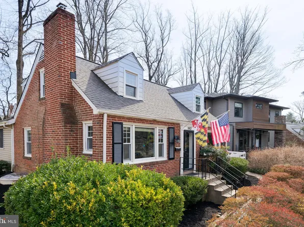 9417 Bulls Run Pkwy, Bethesda, MD 20817