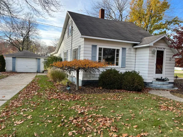 1009 N James St, Ludington, MI 49431