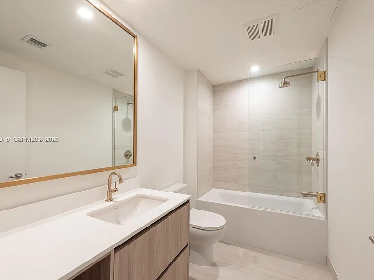 77 SE 5th St #3204 — Photo 10