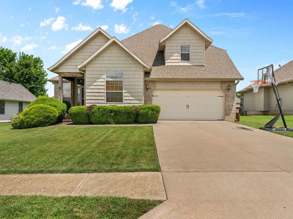 5548 S Pinehurst Avenue, Springfield, MO 65810