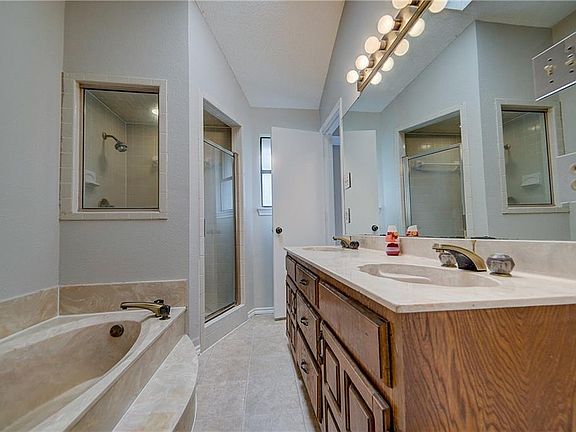 4th image of 3801 Ashley Ln