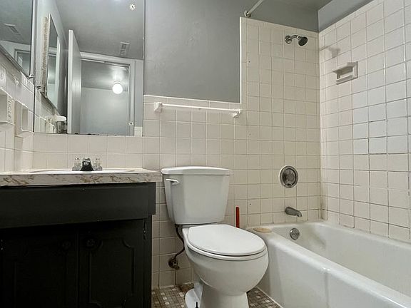 5th image of 1110 N 48th Ave #11047