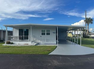 92 Robin Ln, Sarasota, FL 34223