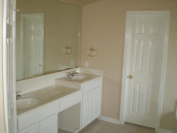 2nd image of 14827 Snowshill Dr