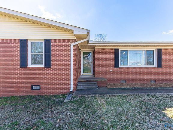 3rd image of 19948 Huntsville Brownsferry Rd