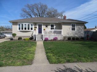 905 N Lafayette St, Griffith, IN 46319