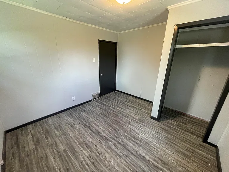 15510 College Ave #G — Photo 16