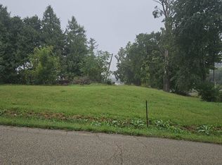 115 7th St, Mount Hope, WI 53816