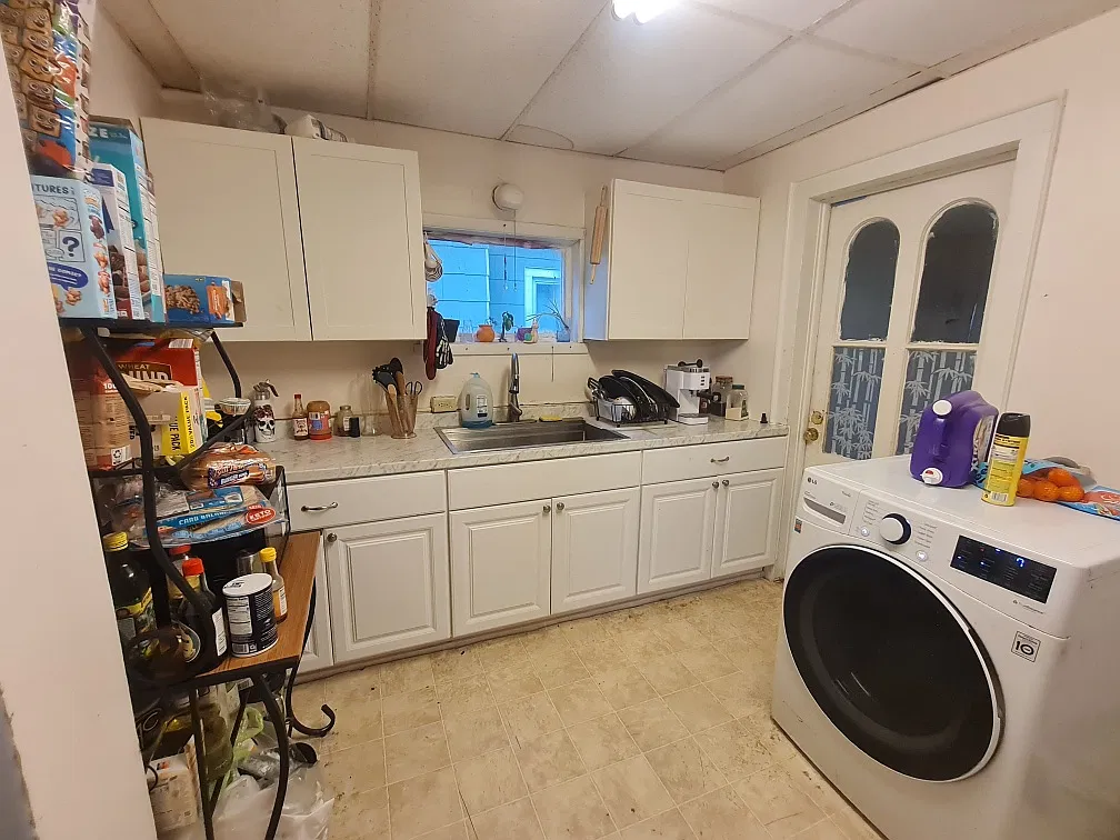 118 Spruce St — Photo 3