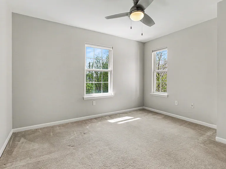 2279 S Main St — Photo 15