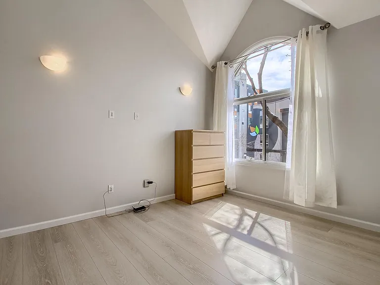 170 S Jackson St #203 — Photo 18