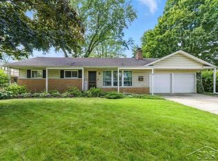 1033 Elmdale Dr, Saginaw, MI 48602