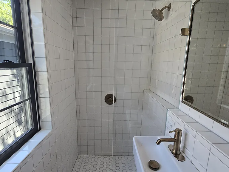 1401 Charles St #C — Photo 10