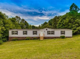 5730 Huckleberry Ln, Trinity, NC 27370