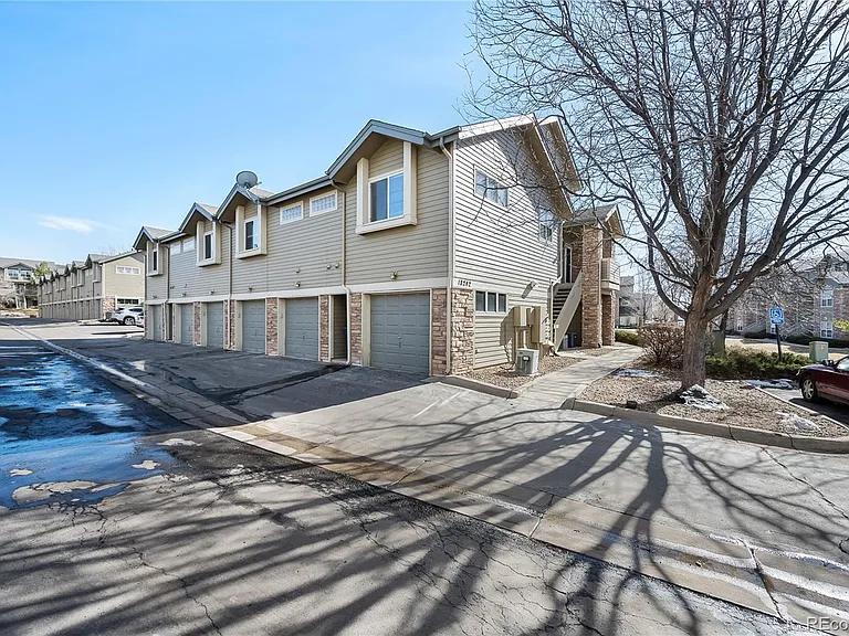 18242 E Flora Pl #B — Photo 2